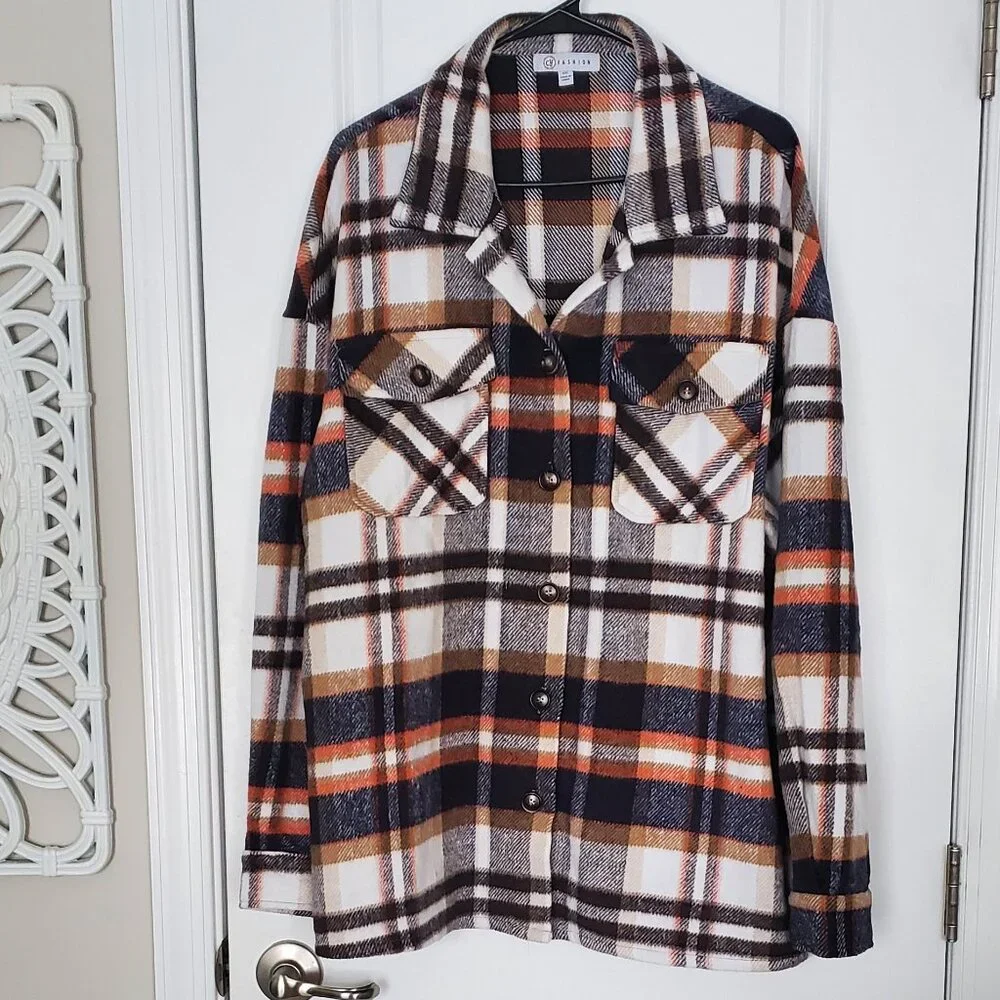Women's Plaid Shacket - Picture 1 of 4